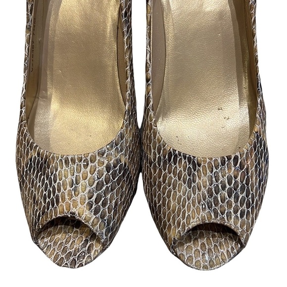 Stuart Weitzman Plainfield platform snake skin peep toe pump heels SZ 7.5 - Picture 4 of 8